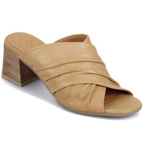 Bueno Tan Heeled Sandals